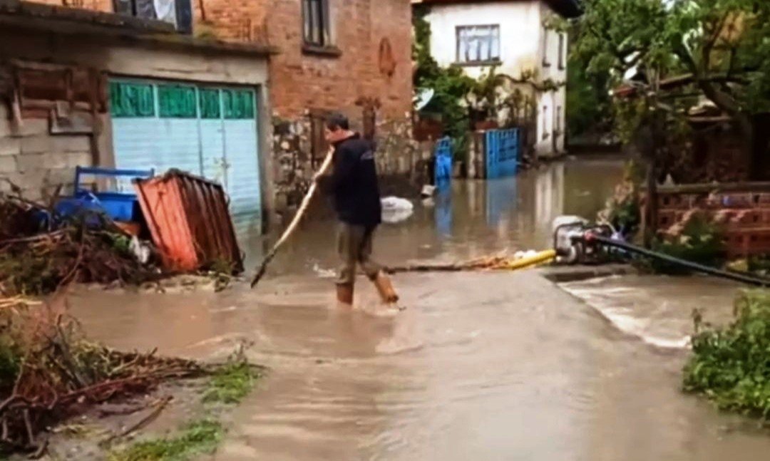Simavlılar sağanak yağışlardan olumsuz etkilendi