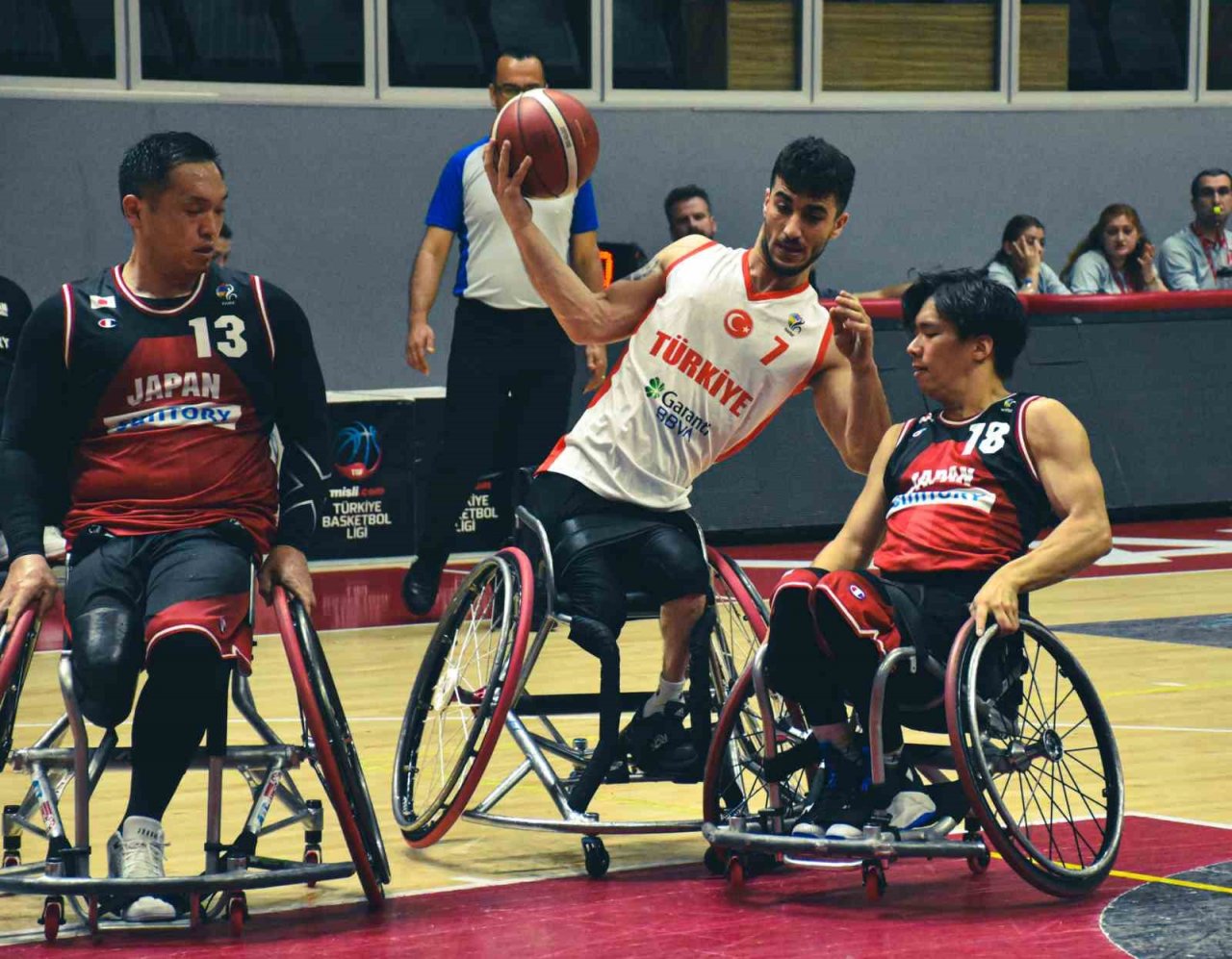 Japonya’yı yenen Türkiye adını finale yazdırdı