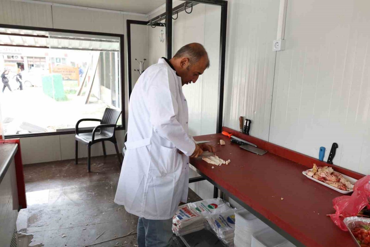 Elbistan Belediyesi, etin kilosunu 195 liradan halka satıyor