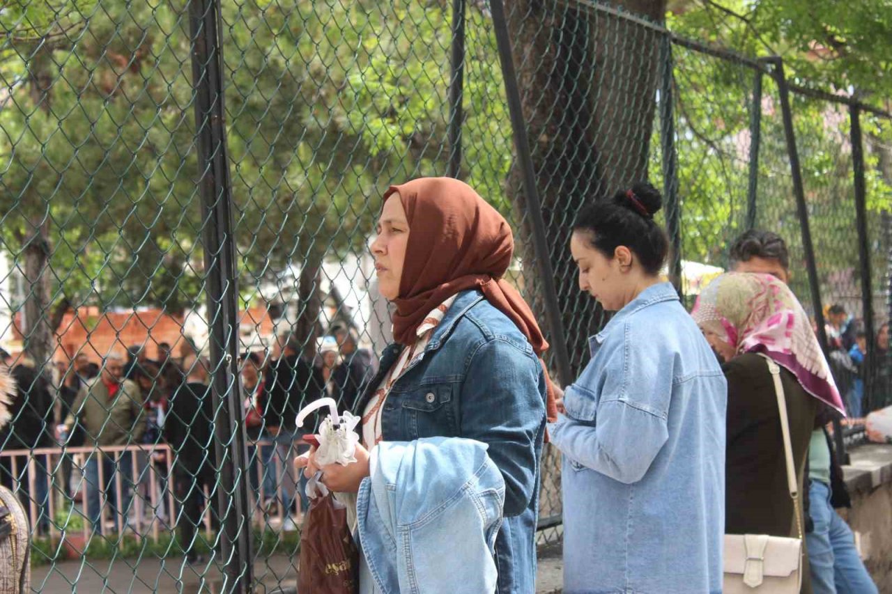 Afyonkarahisar’da 10 bin 101 öğrencinin ter döktüğü LGS sona erdi