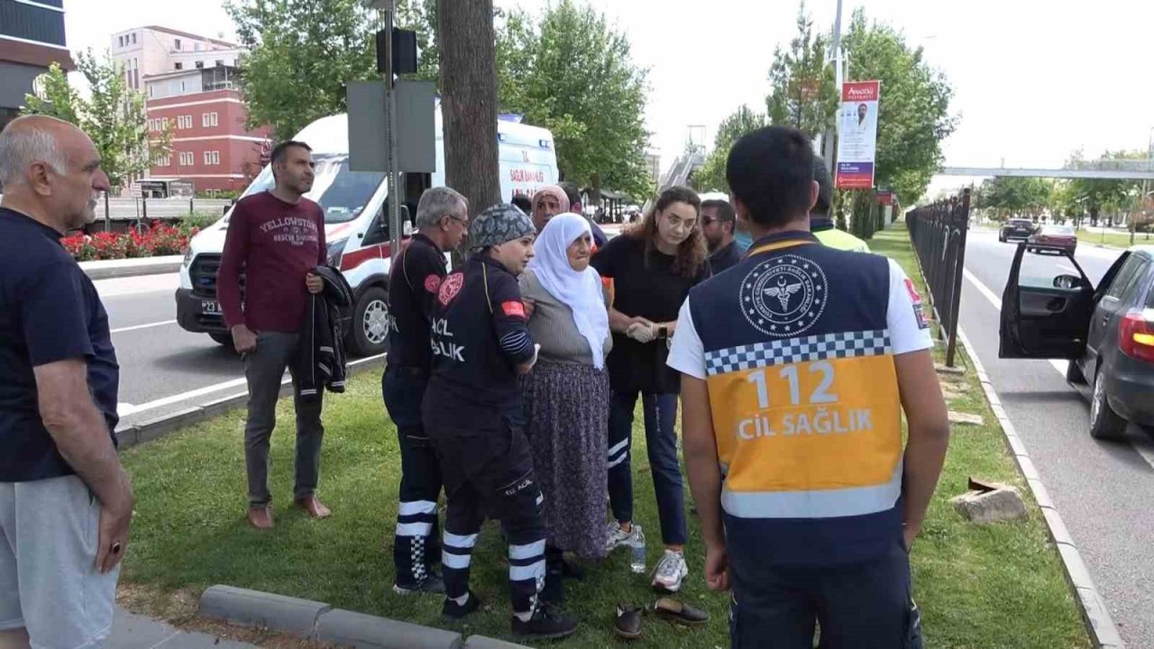 Elazığ’da otomobilin çarptığı çocuk yaralandı