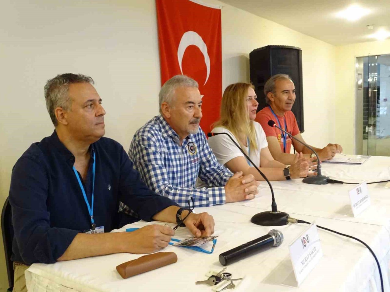 Ayvalık’ta klasik otomobiller 25. Batı Anadolu Rallisi başladı