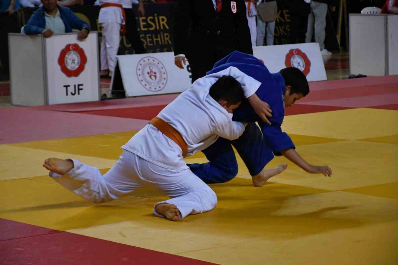 Balıkesir’de spor zamanı şenliği