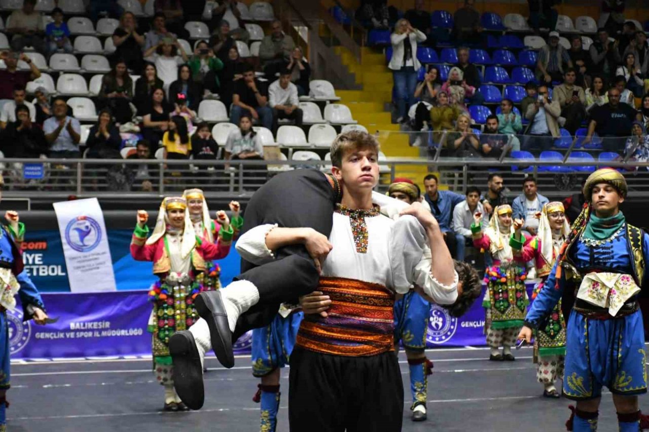 Balıkesir’de spor zamanı şenliği