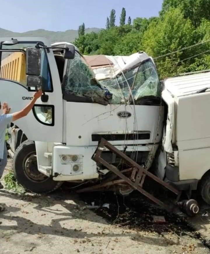 Batman’da kamyon kazasında faciadan dönüldü