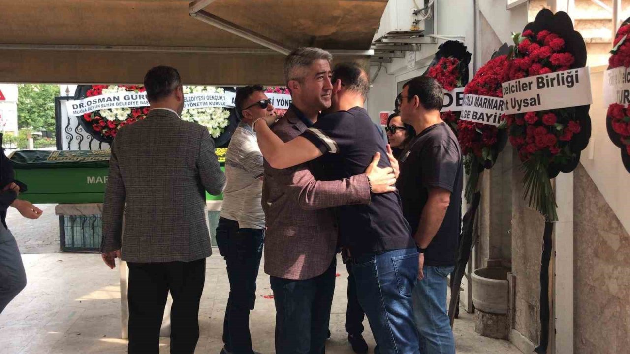 Duayen turizmci Murat Deliveli toprağa verildi