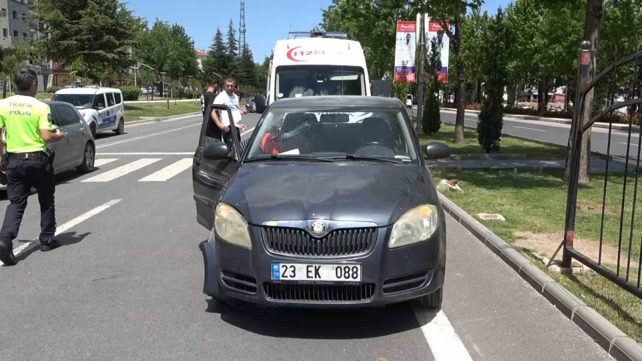 Elazığ’da otomobilin çarptığı çocuk yaralandı