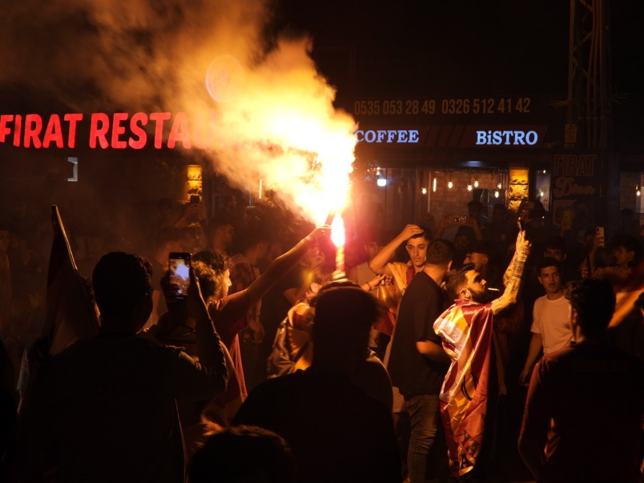 Depremin bölgesinde ikinci kez şampiyonluk kutlaması