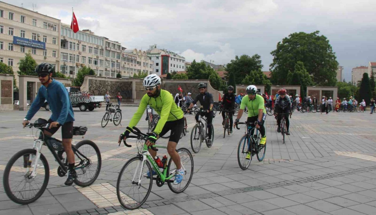 Şehit ve gaziler için pedal çevirdiler