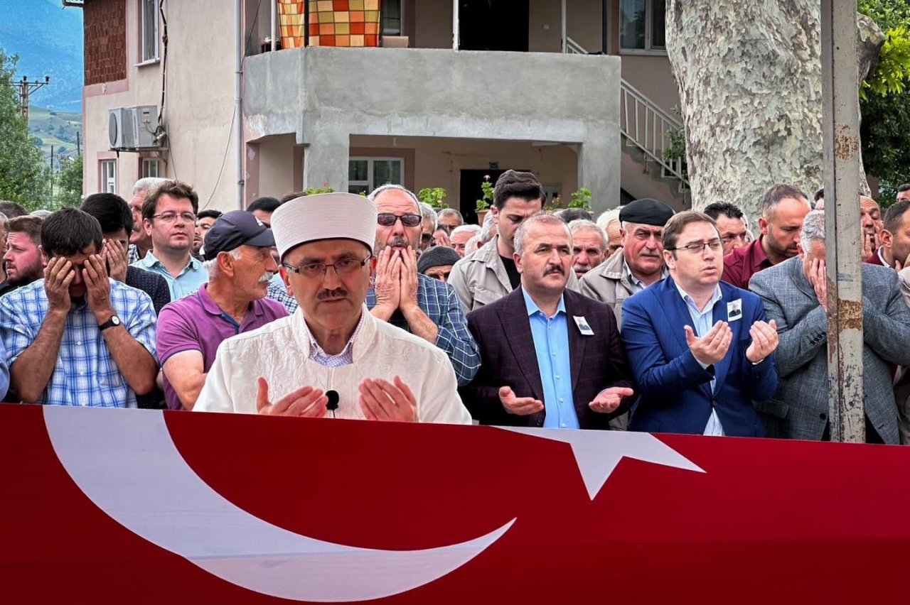 Kıbrıs gazisi son yolculuğuna uğurlandı