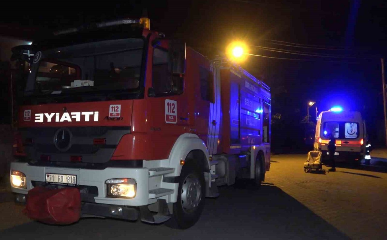 Kırıkkale’de 2 katlı evde yangın paniği