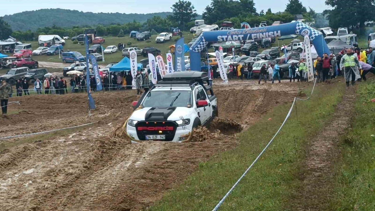 Off-Road Festivali’nde kadınların inanılmaz performansı ağızları açık bıraktı