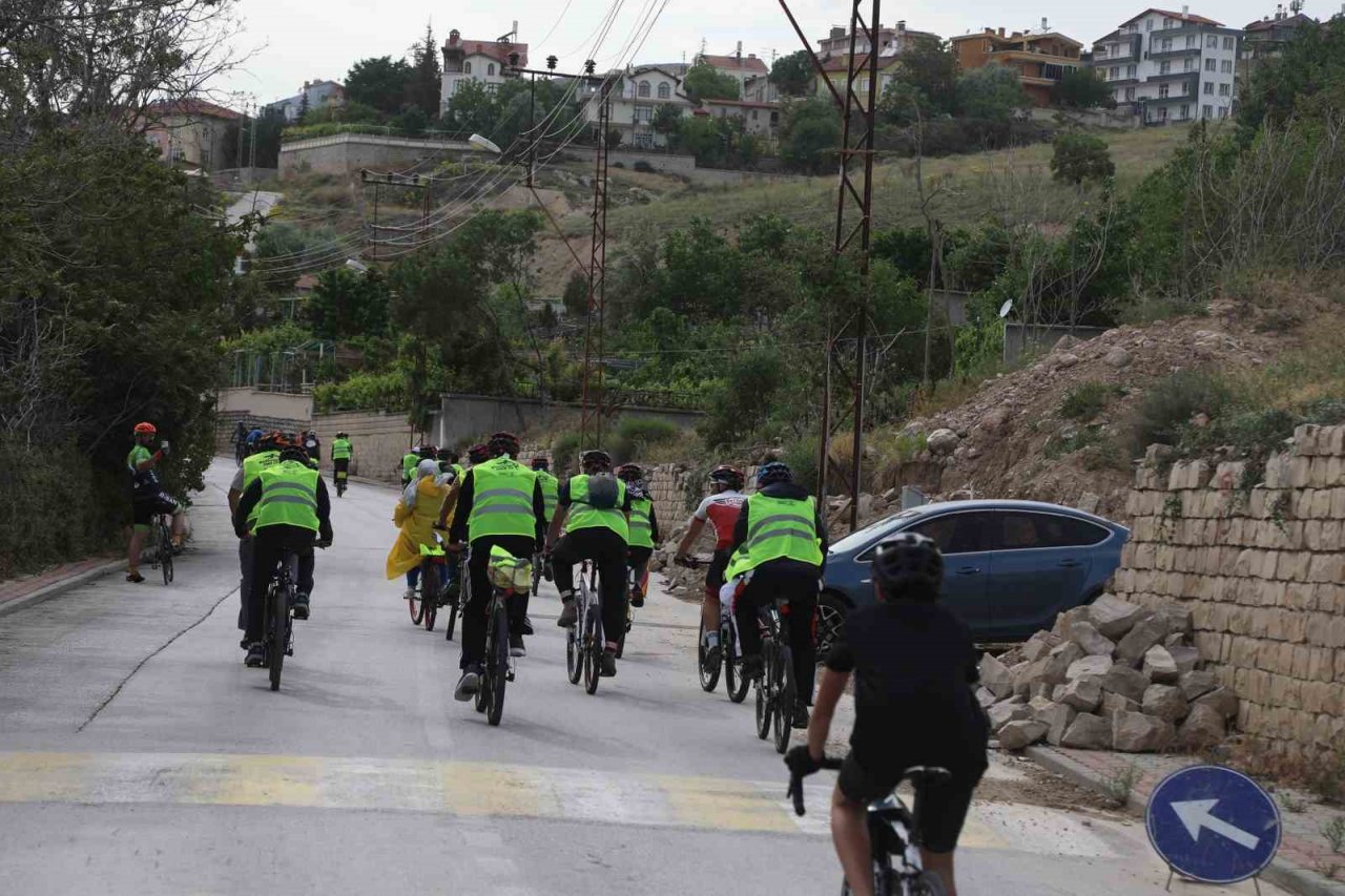 Konya Büyükşehir Çevre Haftası ve Dünya Bisiklet Günü Etkinliği düzenledi