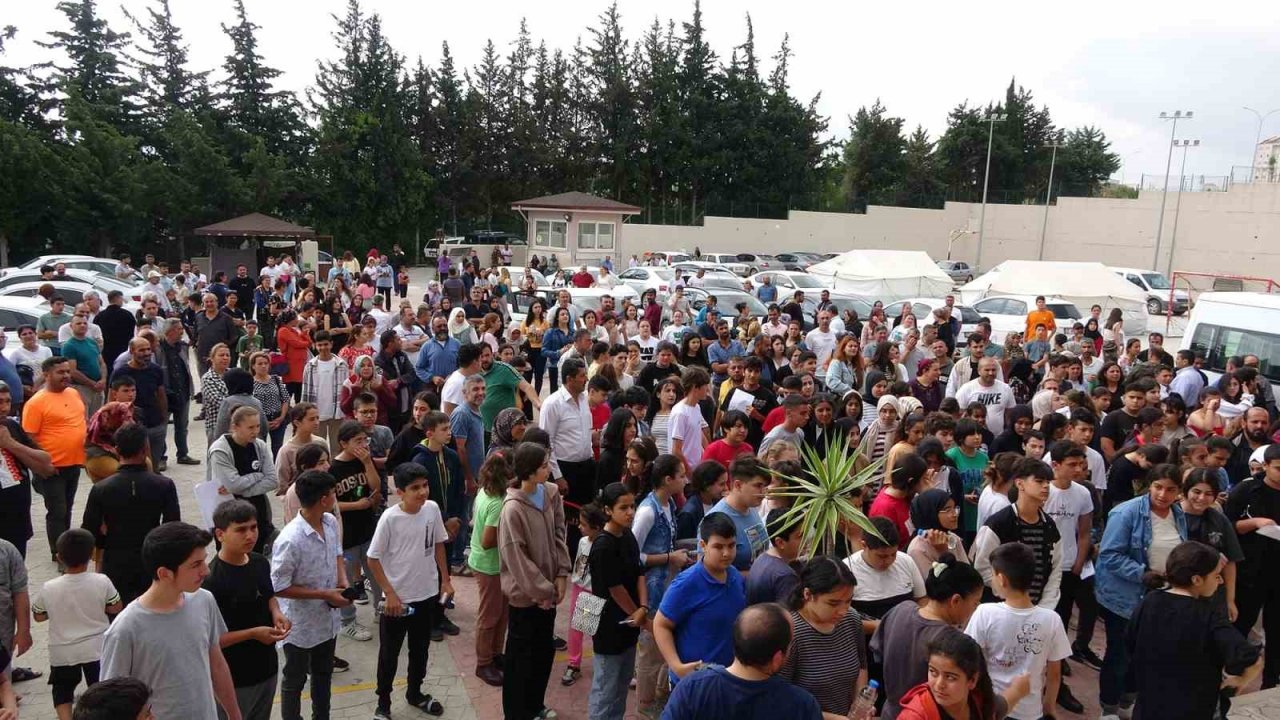 Depremin vurduğu Hatay’da LGS başladı