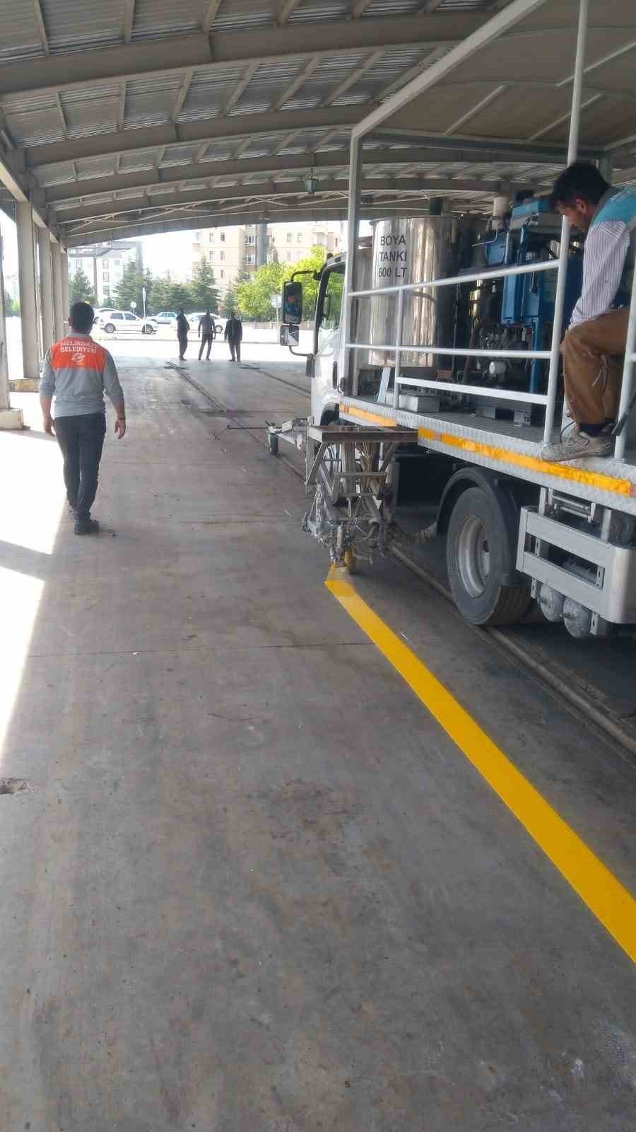 Melikgazi Belediyesi pazar yerlerinde bakım onarım yapıyor