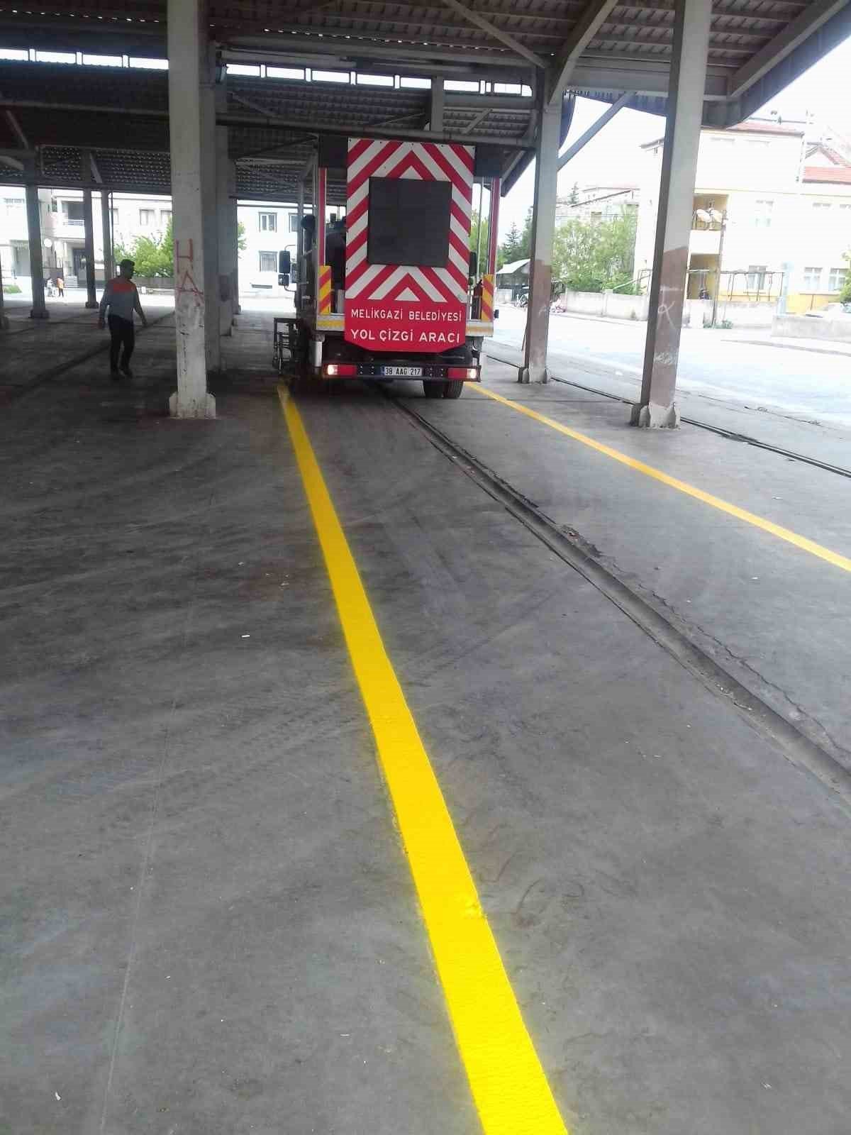 Melikgazi Belediyesi pazar yerlerinde bakım onarım yapıyor