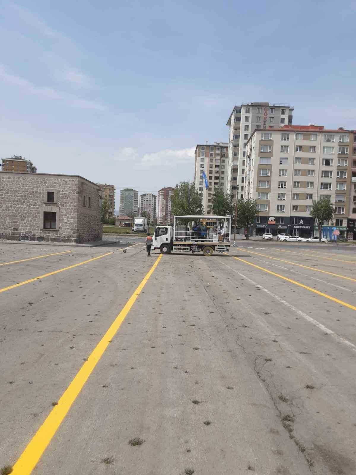 Melikgazi Belediyesi pazar yerlerinde bakım onarım yapıyor