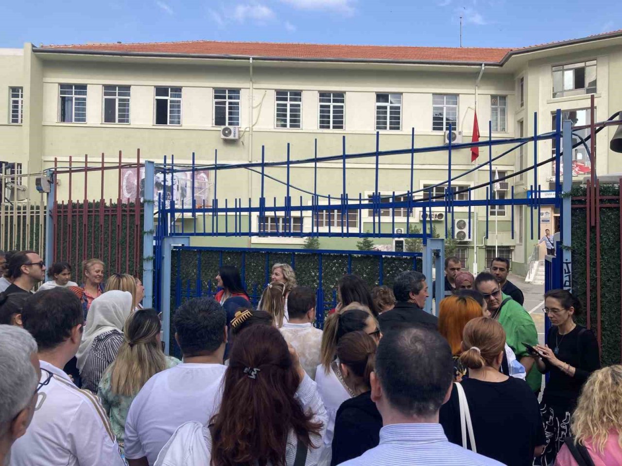 İzmir’de LGS heyecanı başladı