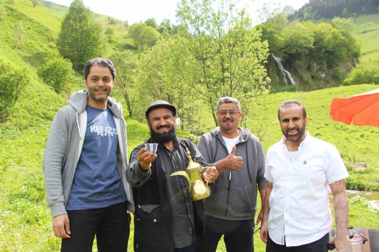 Hamsiköy Şelaleleri Arap turistlerin gözdesi oldu