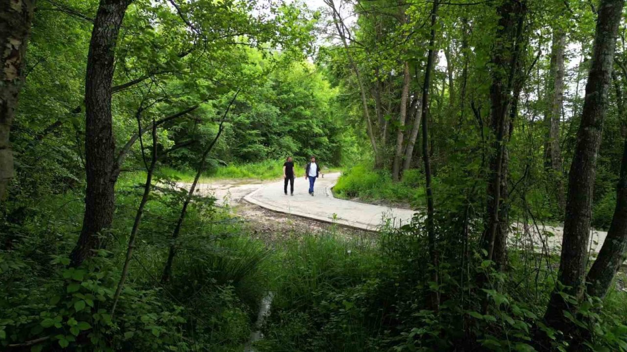 Manzarası ve doğal güzelliğiyle kendine hayran bırakan Korugöl, ziyaretçilerini bekliyor
