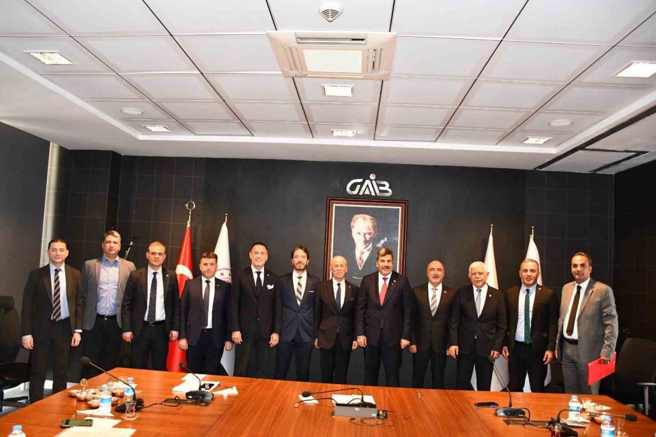 CFE Halı ve Yer Kaplamaları Fuarına katılımcıların ilgisi çok büyük