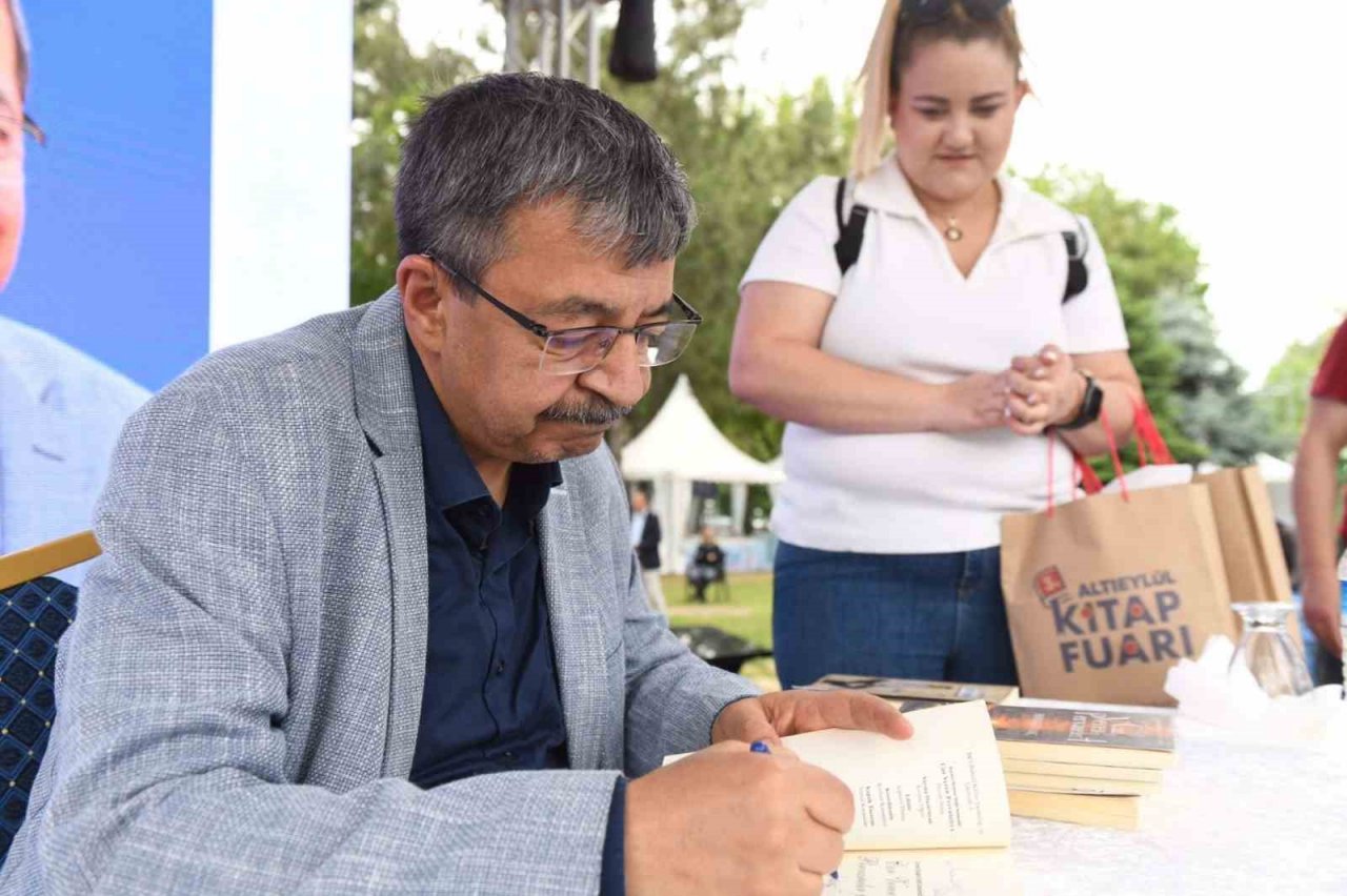 3. Altıeylül kitap fuarı dolu dolu geçti