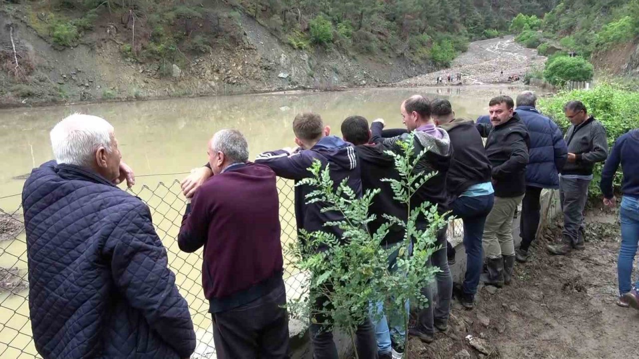 Amasya’da selde kaybolan iki kişiden birinin cesedi bulundu