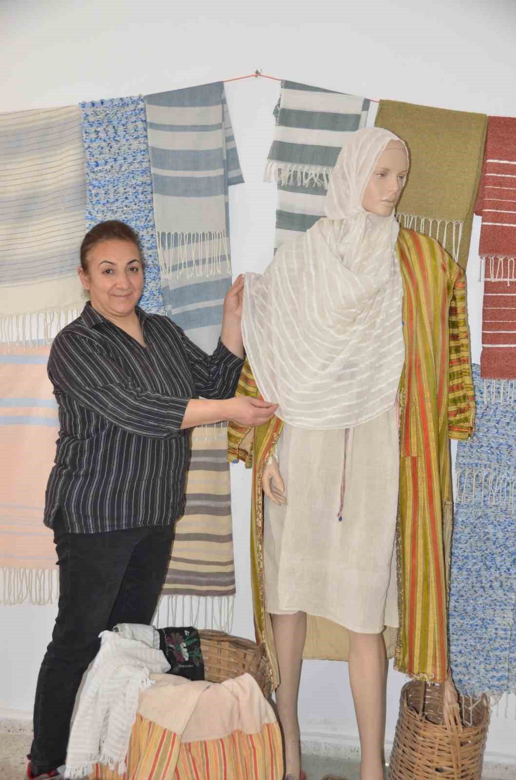 Antalya’da kadınlar 300 yıllık geleneklerini yaşatıp aile bütçelerine katkı sağlıyor