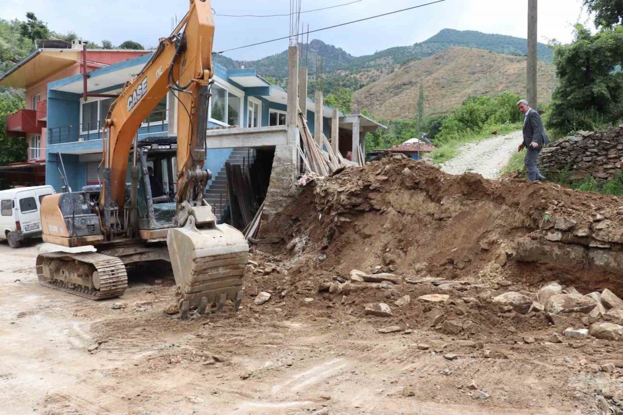 Kavakderesi Mahalle sakinlerinden Başkan Özcan’a teşekkür