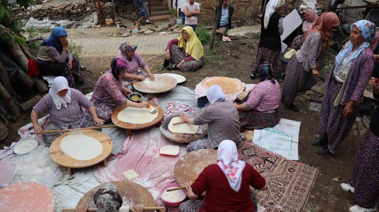 Kavakderesi Mahalle sakinlerinden Başkan Özcan’a teşekkür