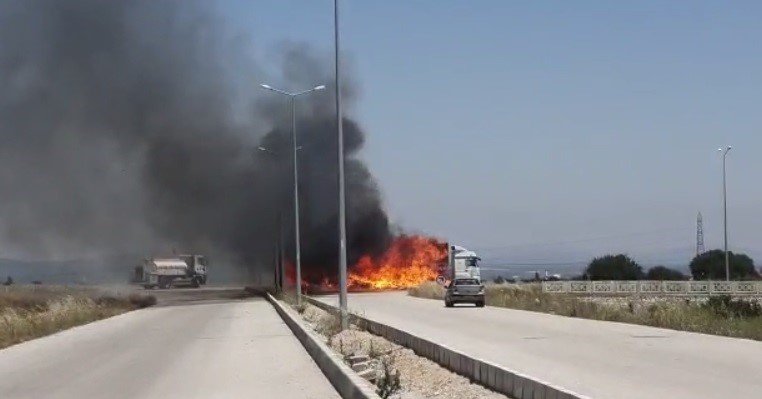 Çanakkale’de tır alev topuna döndü