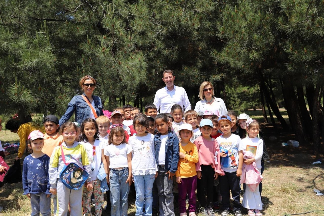 Çevre Günü’nde öğrenciler 50 bin tohum ekti