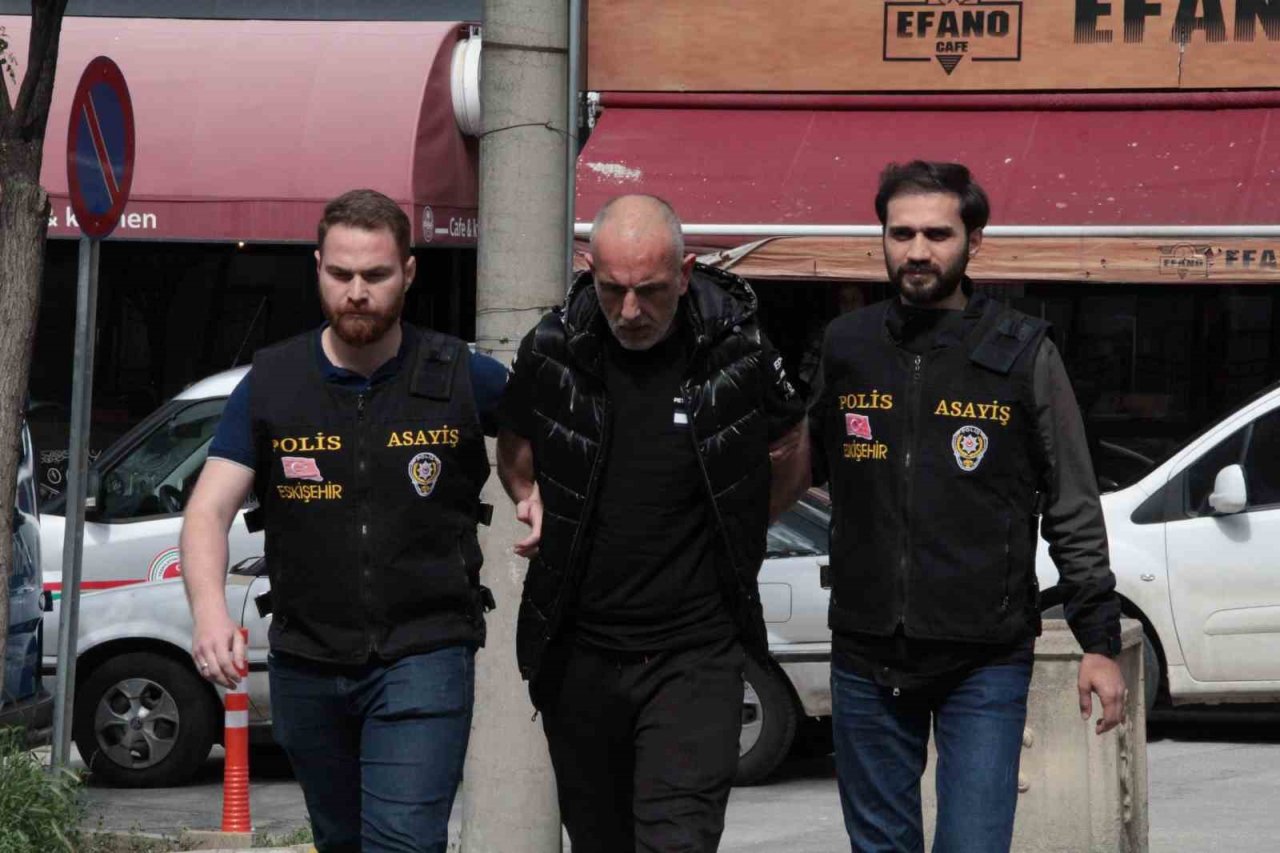 Tartıştığı adamı başına vurarak öldüren şüpheli adliyeye sevk edildi
