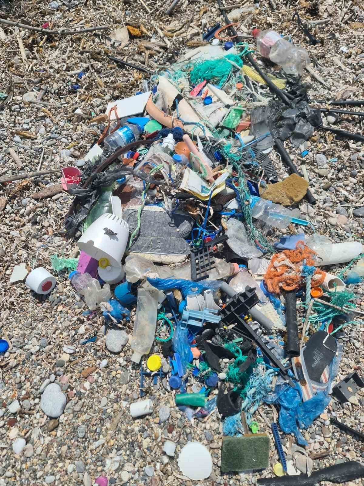 Datça’da Barkas Koyu temizlendi