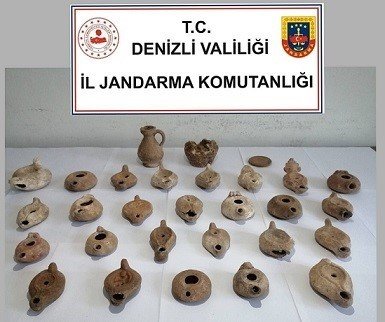 Jandarma 1 milyon 295 bin kök haşhaş bitkisi ele geçirdi