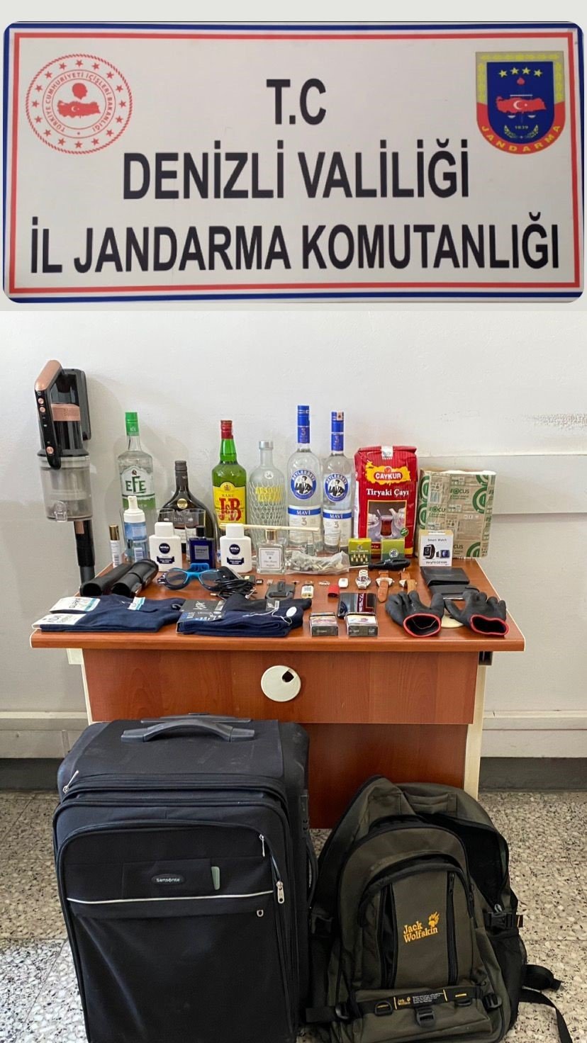 Jandarma 1 milyon 295 bin kök haşhaş bitkisi ele geçirdi