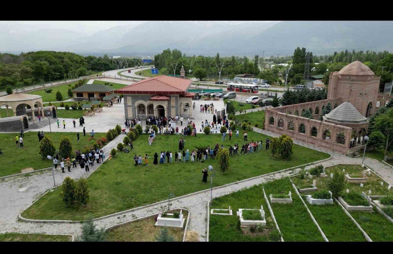 Diyanet Gençlik Merkezi’nin coşkulu yılsonu etkinliği