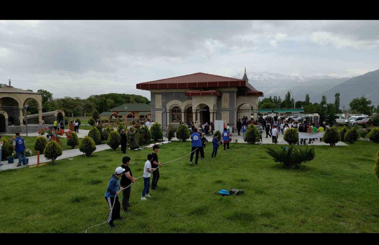 Diyanet Gençlik Merkezi’nin coşkulu yılsonu etkinliği