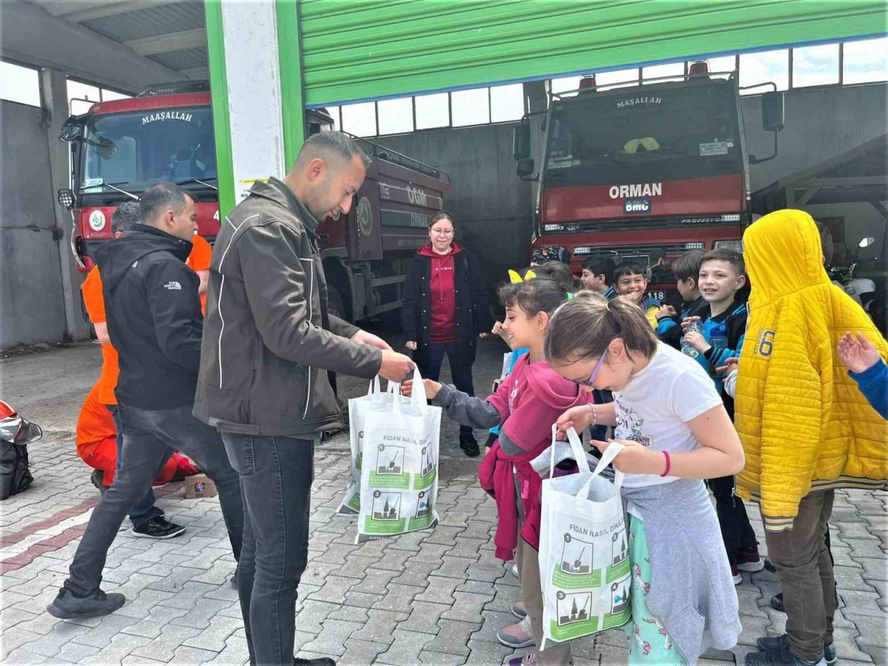 Emet Orman İşletme Müdürlüğü İlkokul öğrencilerini ağırladı