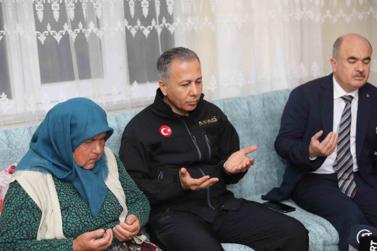 Bakan Yerlikaya’dan Samsun’da selde hayatını kaybeden vatandaşın ailesine taziye ziyareti