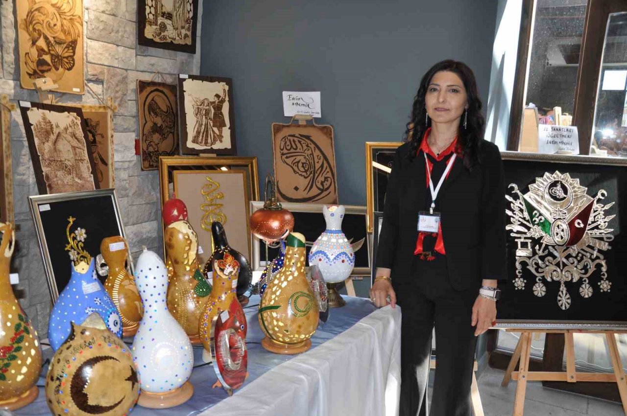 Kars’ta el emeği göz nuru ürünler sergilendi