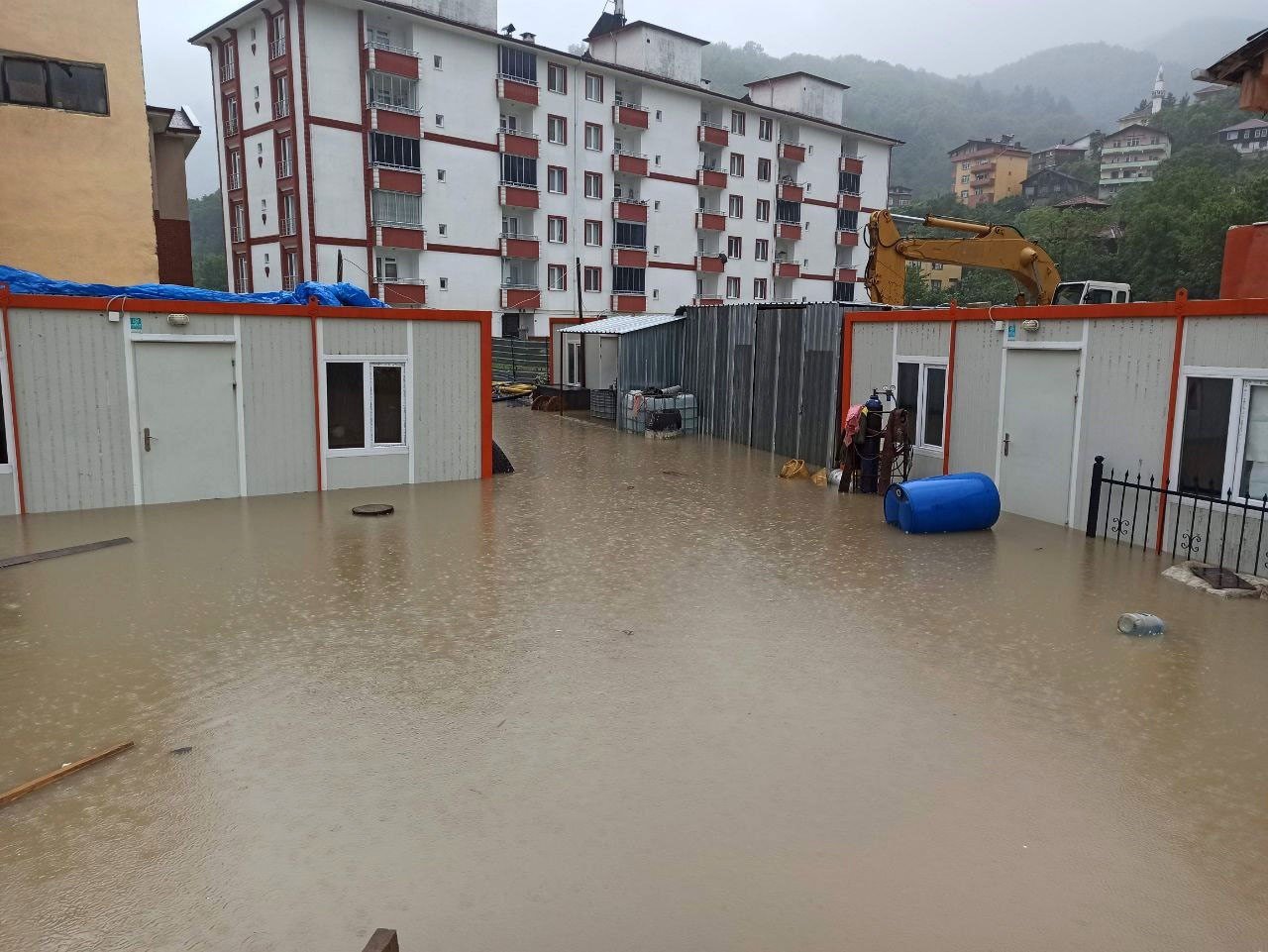 Bozkurt’ta şiddetli yağışlar sebebiyle okullar tatil edildi