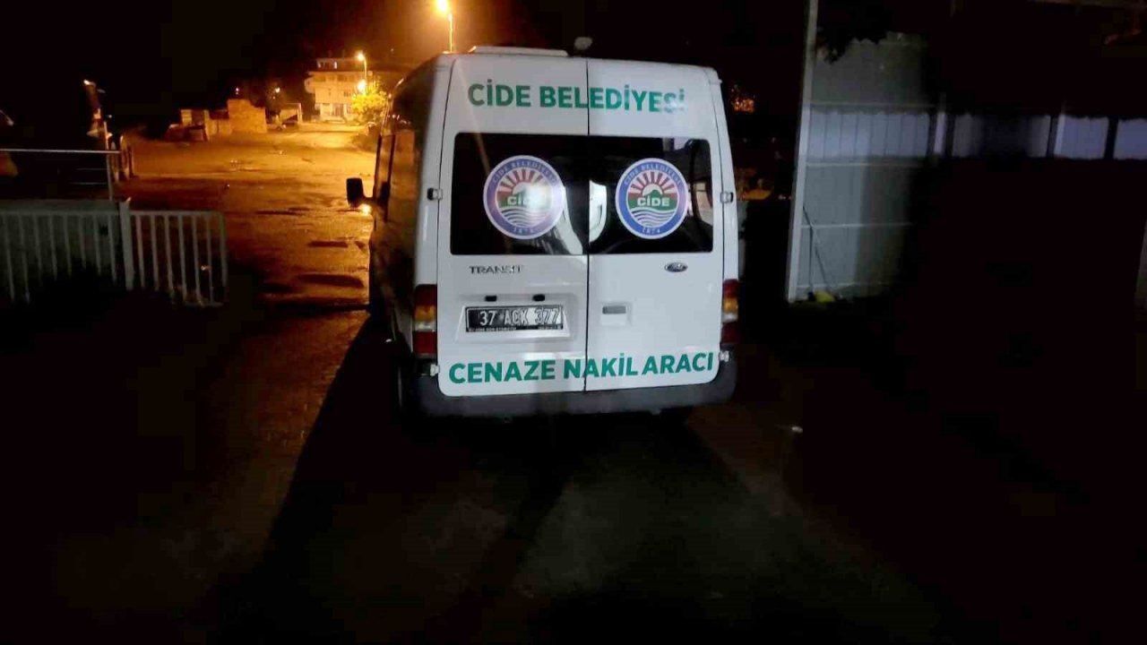 3 gündür haber alınamayan yaşlı kadın evinde ölü bulundu