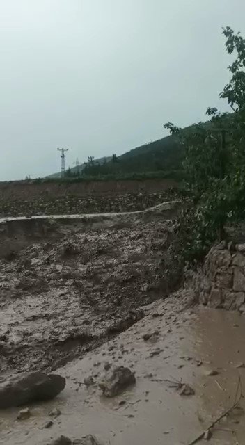 Vali Masatlı: "Amasya’da metrekareye 40 kilo yağış düştü, yağışlar 5 gün daha sürecek”