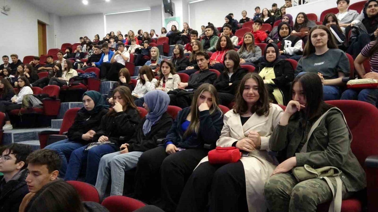 Rektör Kazım Uysal: "İnsan sağlığı ve mutluluğu ancak temiz bir çevre ile mümkün"