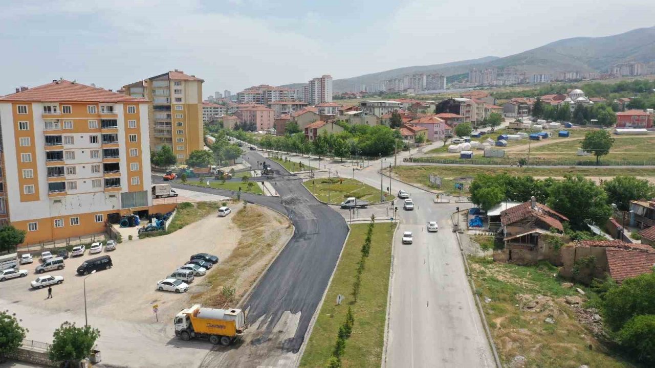 Malatya’da yol ve asfalt çalışmaları devam ediyor