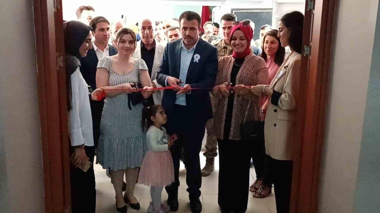 Dicle’de eğitim gören kursiyerler çalışmalarını sergiledi