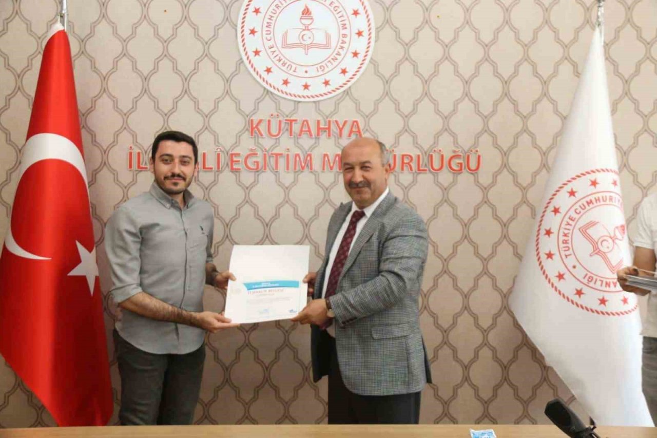 Müdür Başyiğit, psikososyal müdahale programına katkı veren öğretmenlerle bir araya geldi