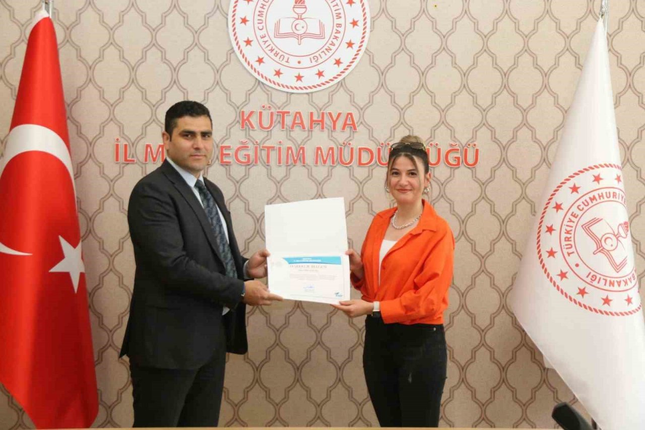 Müdür Başyiğit, psikososyal müdahale programına katkı veren öğretmenlerle bir araya geldi