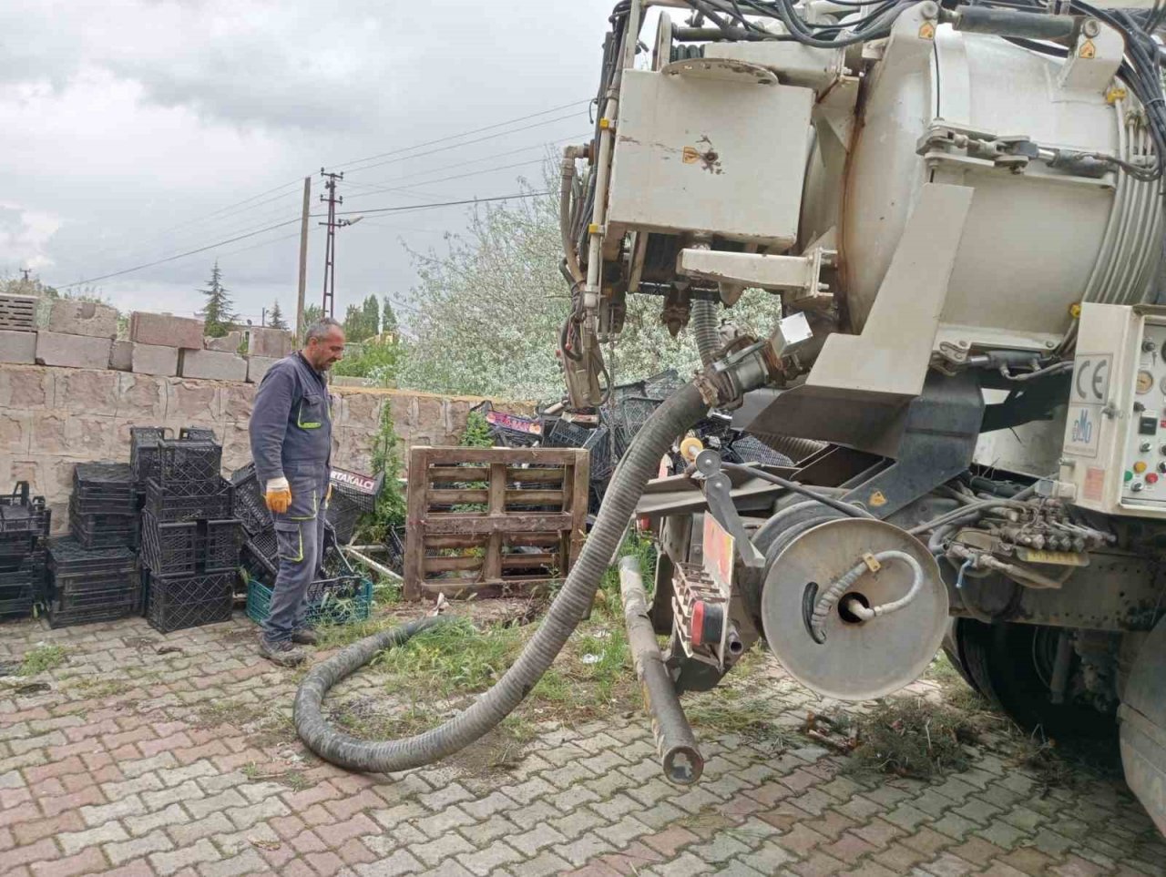 İl Özel İdare ekipleri sahada